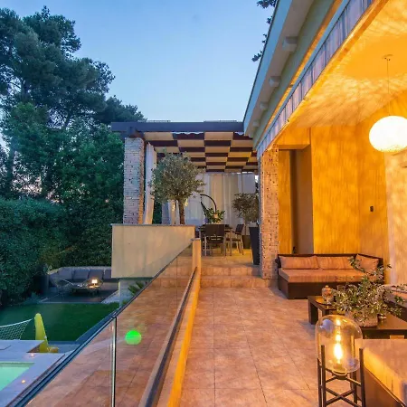 فيلة Exquisite With Private Pool In
